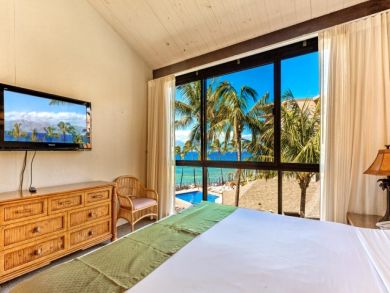Kaanapali Luxury Two plus loft Vacation Condo